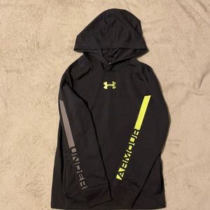 Boys Under Armor Cold Gear shirt